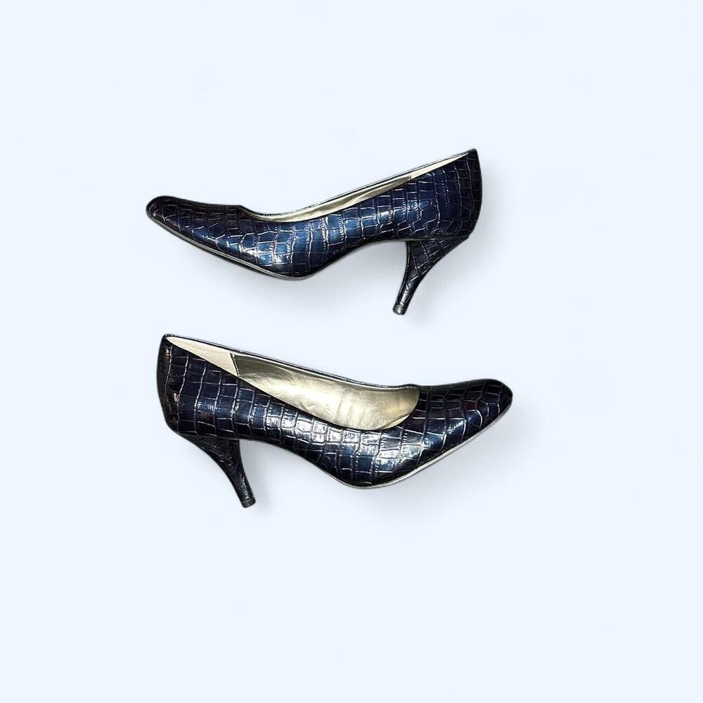Navy blue snakeskin leather heels